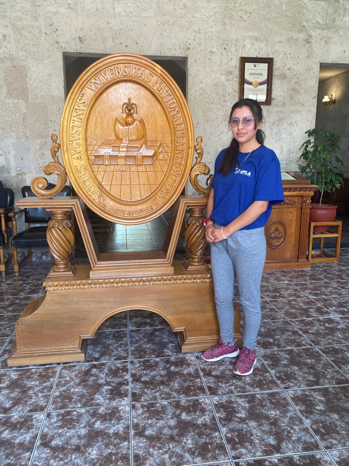 Becaria en la UNSA para el Programa de Psicología, estudiante Munive Villaverde, Nicole.